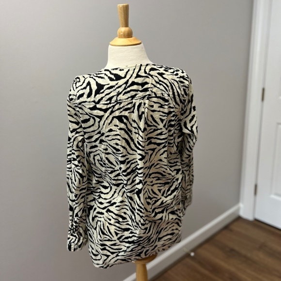 Michael Kors Animal Print Lace Front Blouse Size PL - Picture 9 of 12